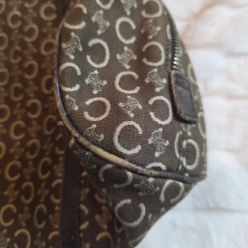 Vintage Celine Tote Handbag in Brown and Cream - Picture 5 of 11